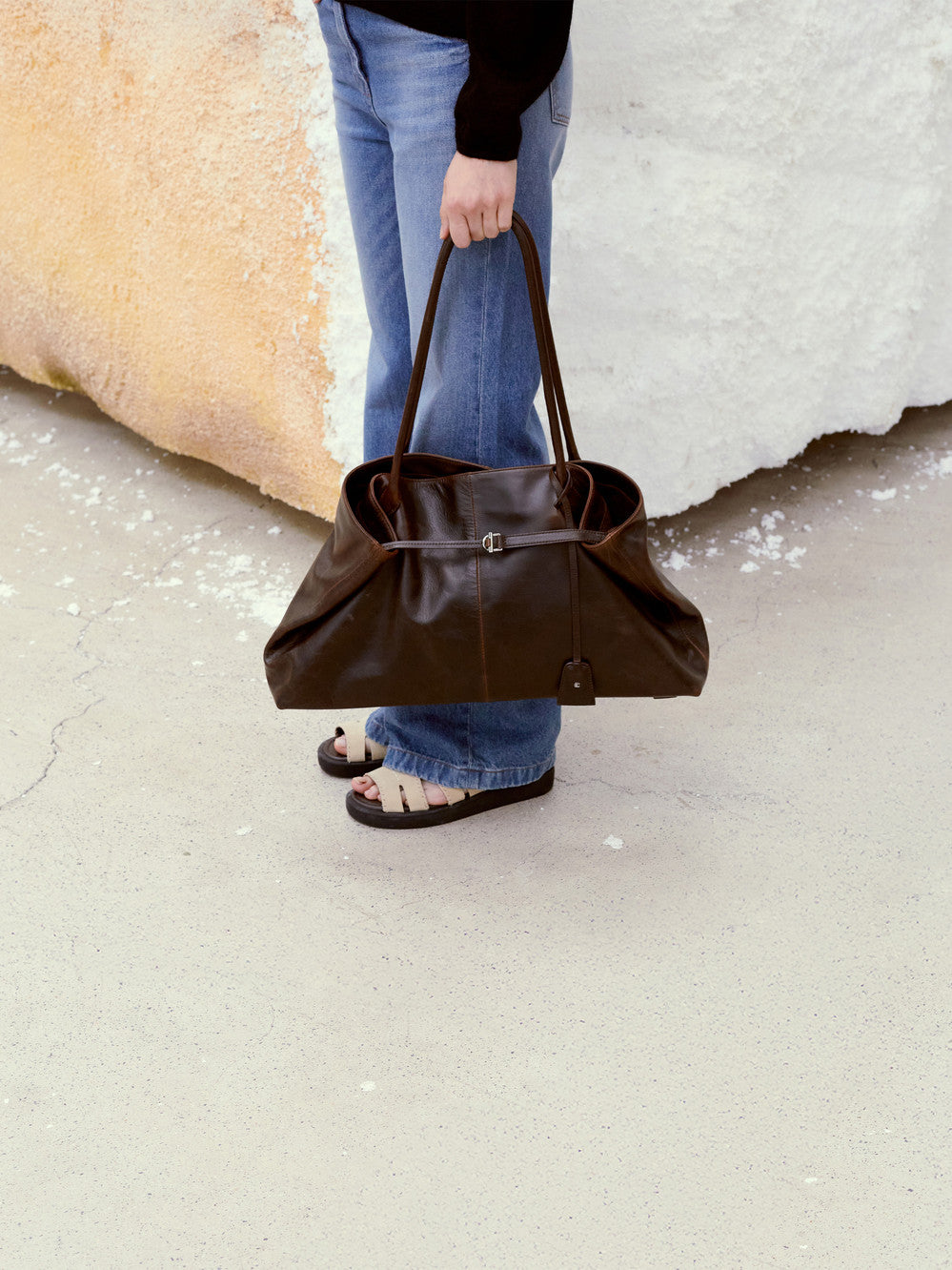 Low Classic Haricot Bag Leather Brown