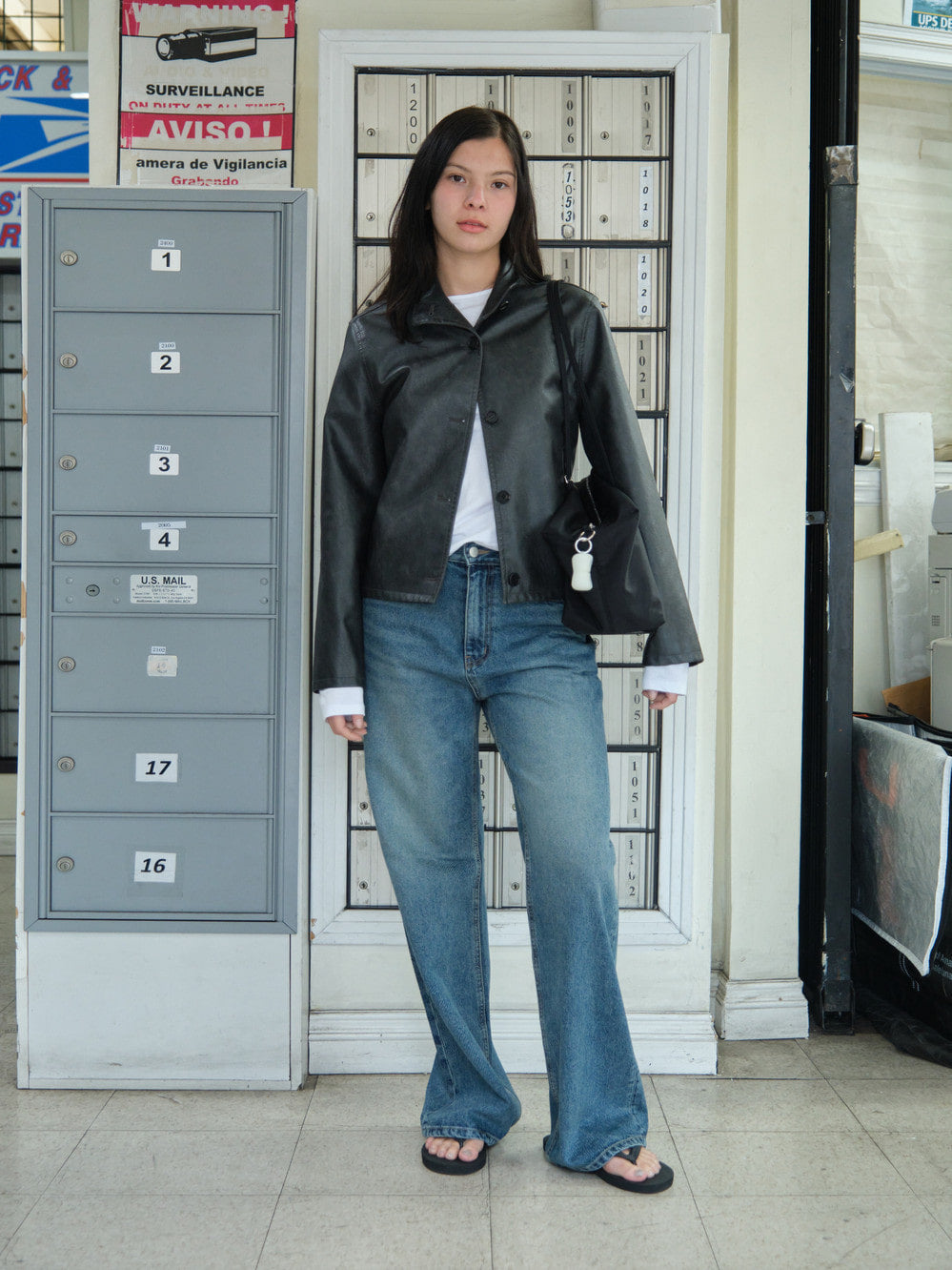 [Low Classic] Caramel Box Shoulder Bag_Black