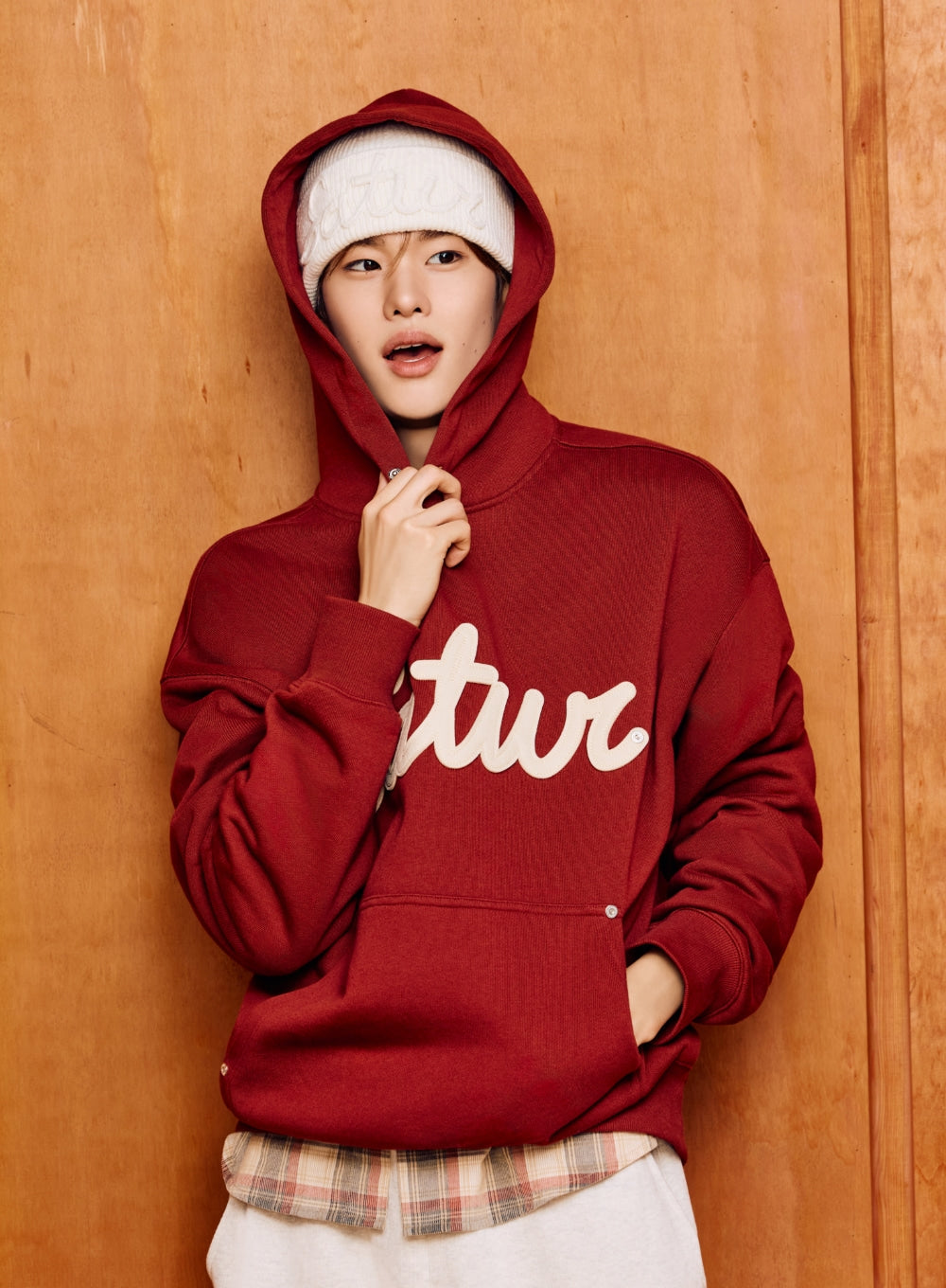 [satur] Lugo Applique Rivet Hoodie - Burgundy