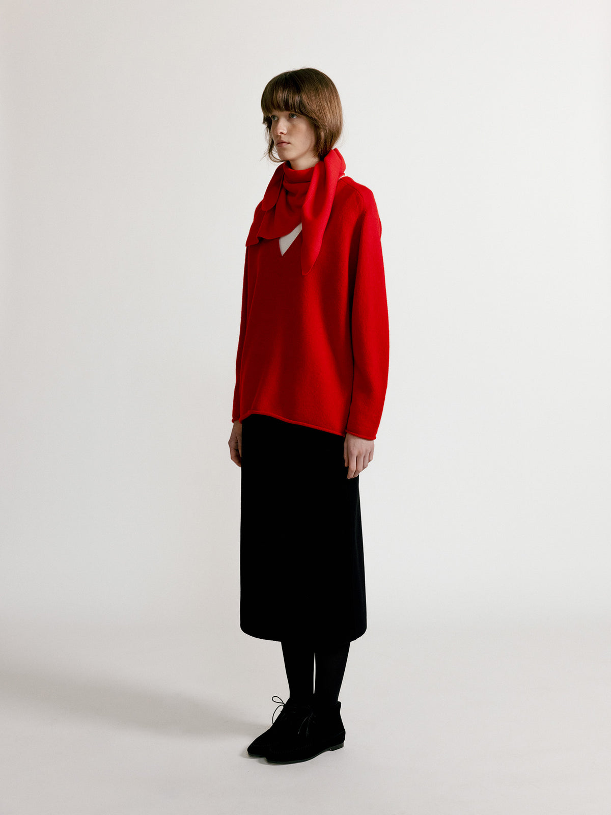 Nothing Written Cerin deep v-neck pullover (Red)