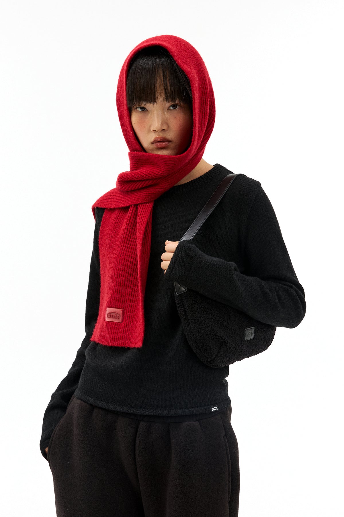 Emis Classic Knit Pullover-Black