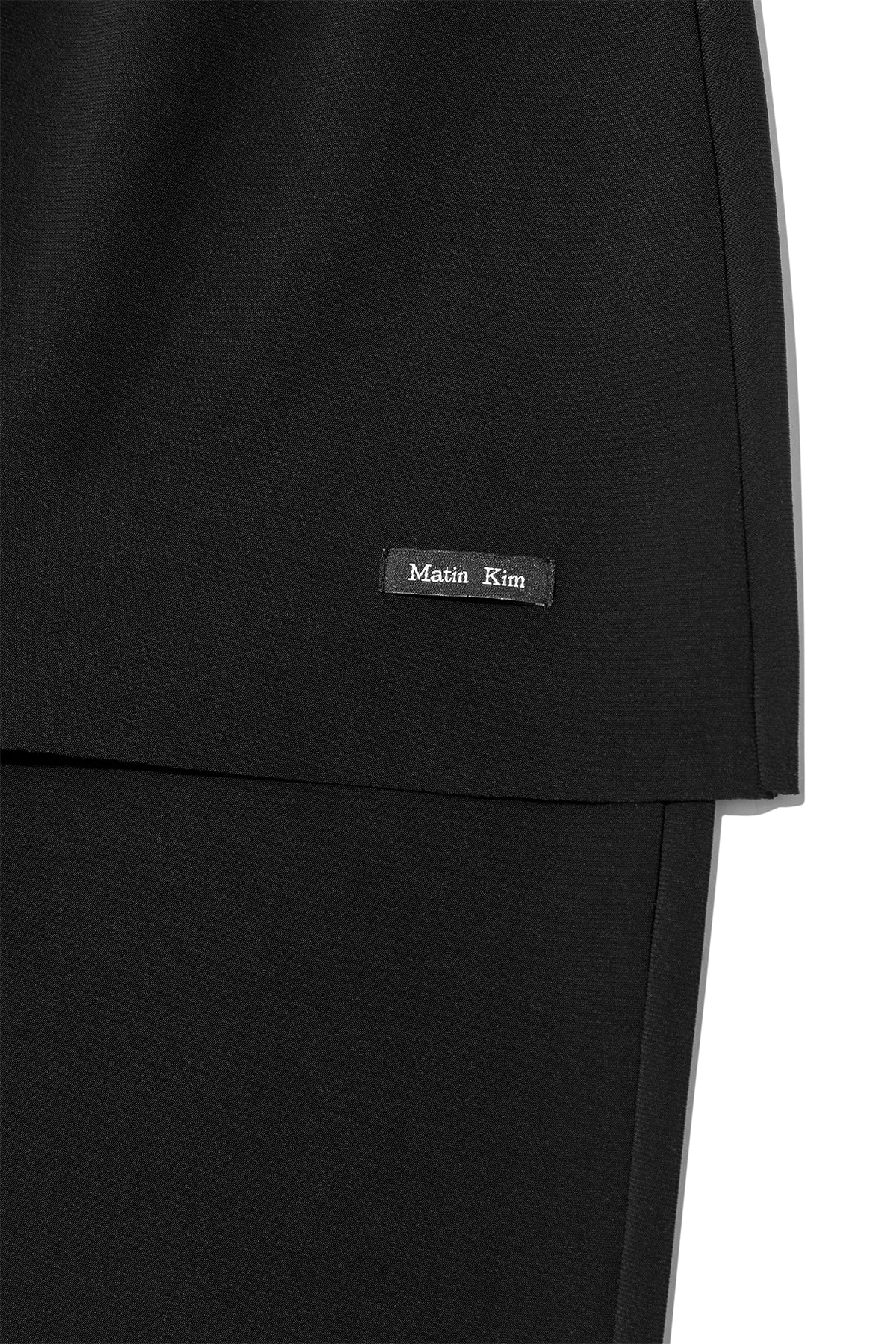 [matinkim] BANDING CAPRI SKIRT PANTS IN BLACK