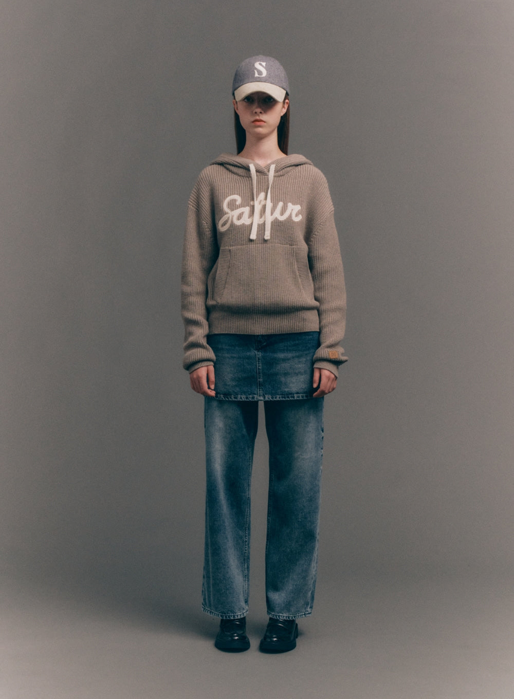 [satur] (W) Applique Logo Cashmere Blend Hood Knit - Taupe Brown