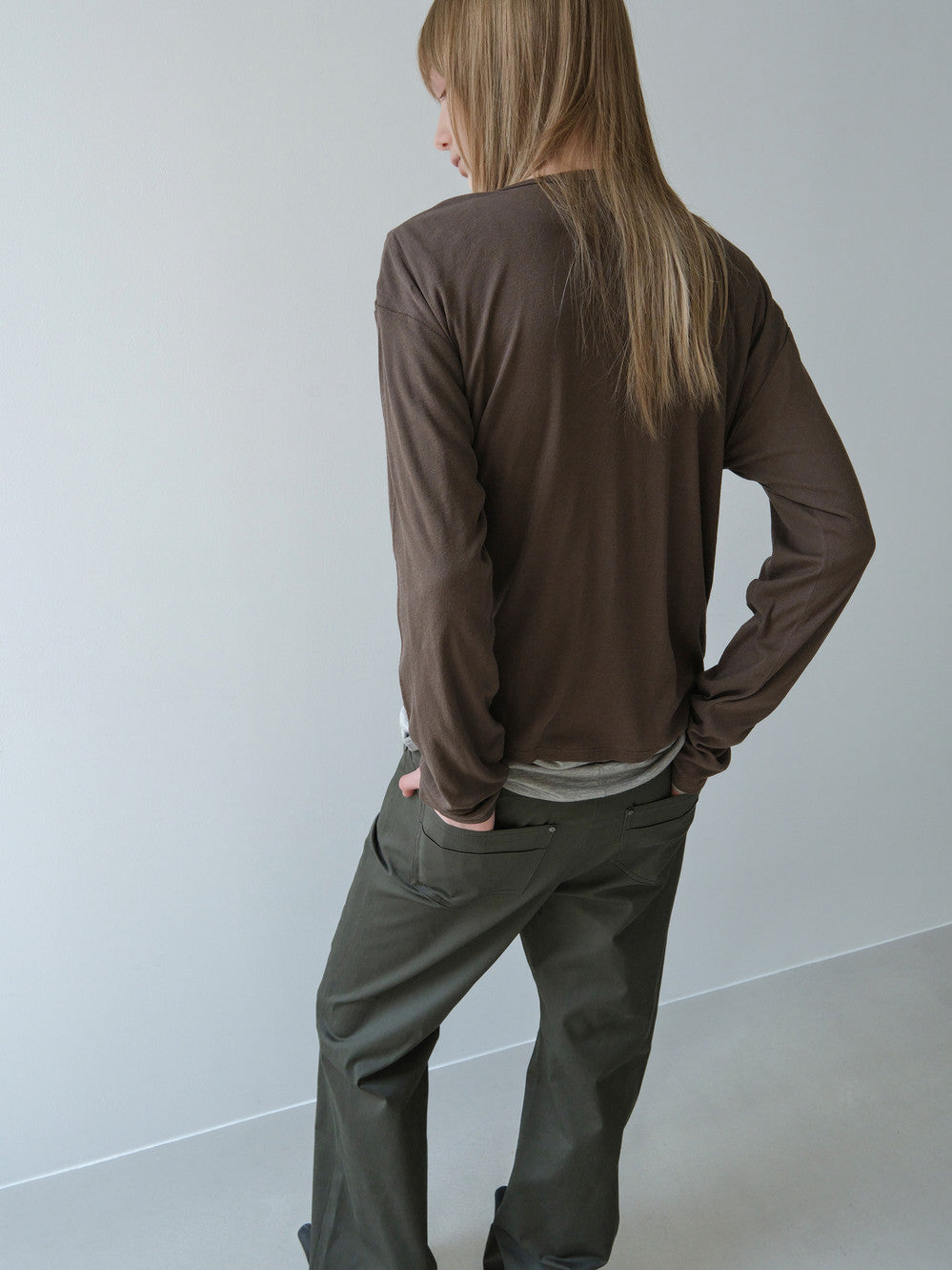[Low Classic] Henley Neck Cotton Long Sleeve T-Shirt_Khaki Brown