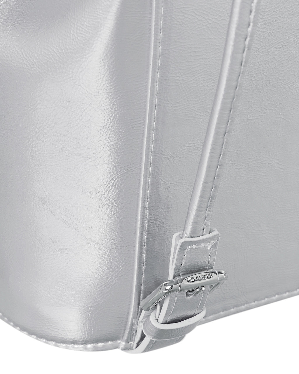 Ditto Backpack · Silver