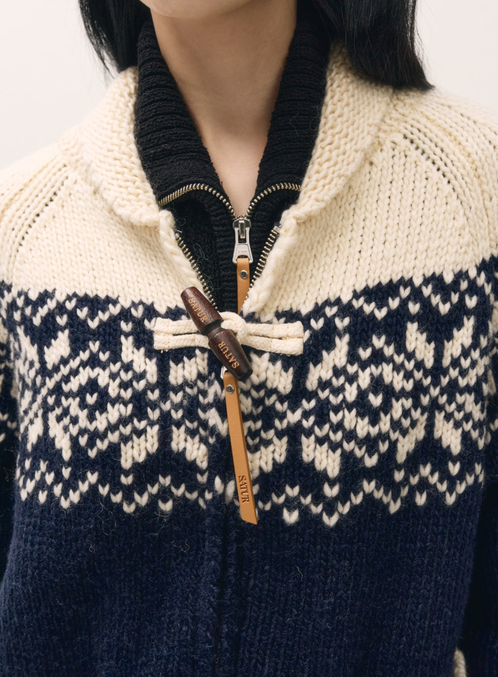 [satur] (W) Cowichan Knit Zip-up Cardigan - Navy