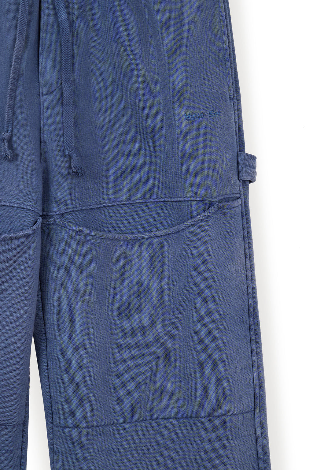 [matinkim] CUT OUT WASHED SWEATPANTS FOR MEN IN BLUE