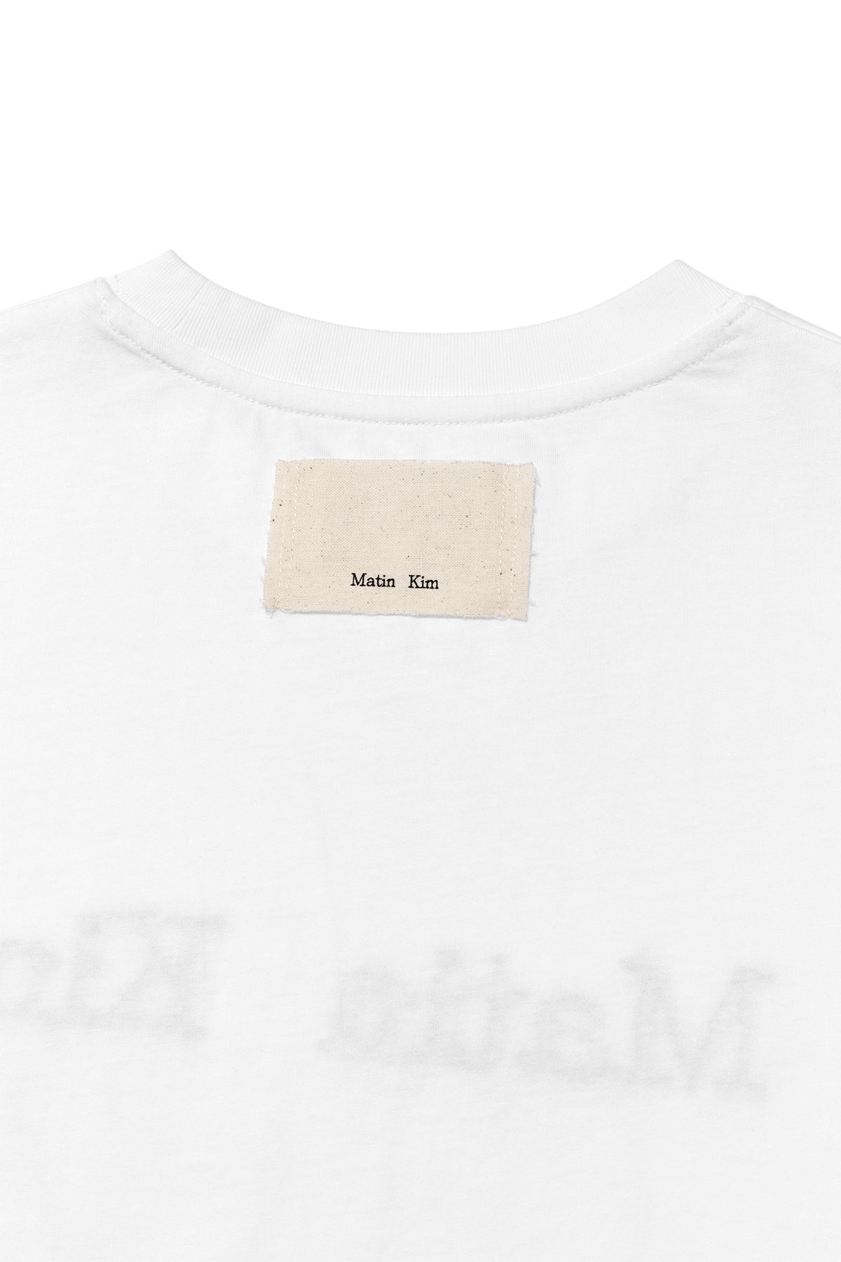 [matinkim] LOGO THREAD POINT CROP TOP IN WHITE