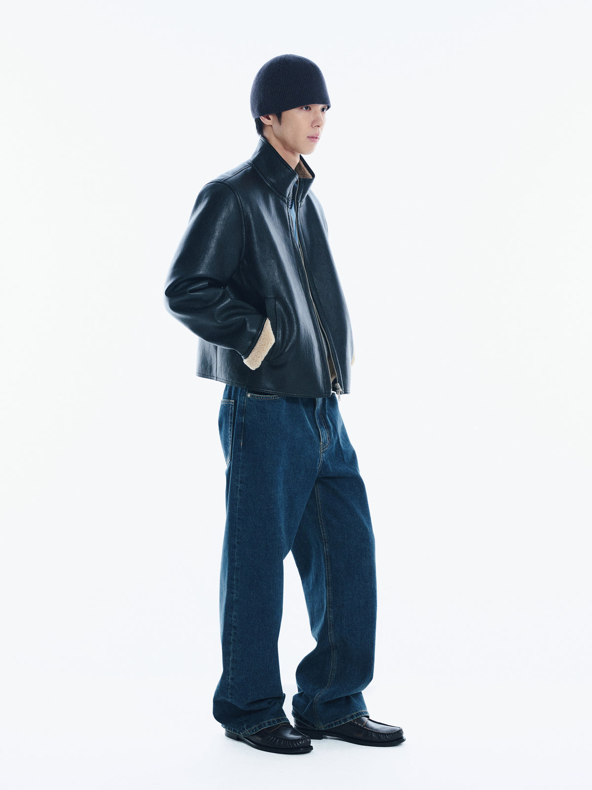 Low Classic Shearing Artificial Leather Short Jacket Black