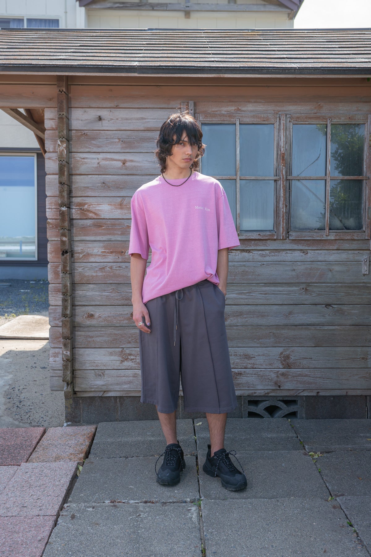 [matinkim] VINTAGE WASHED LOGO TOP FOR MEN IN PINK