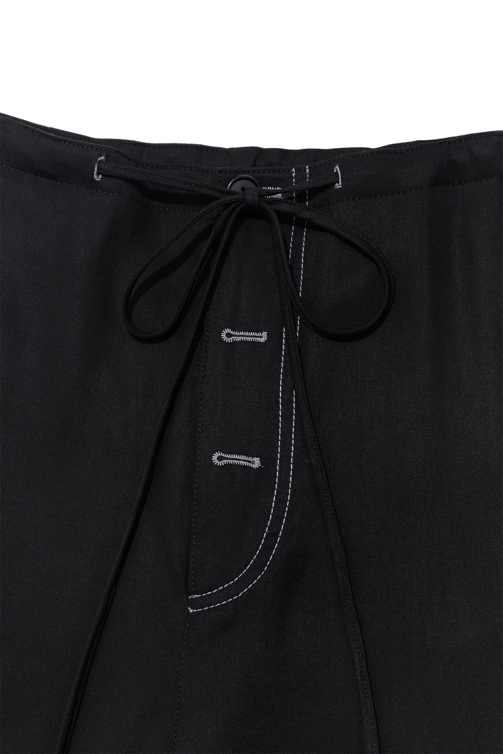 [matinkim] BUTTON POINT STRING WIDE PANTS IN BLACK