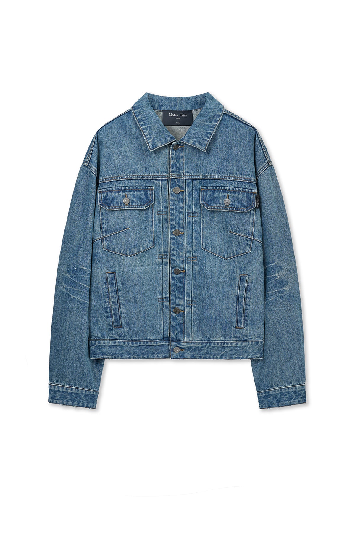 [matinkim] VINTAGE WASHED DENIM TRUCKER FOR MEN IN BLUE