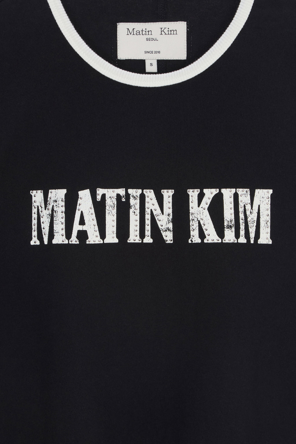 [matinkim] STUD LOGO RINGER TOP IN BLACK