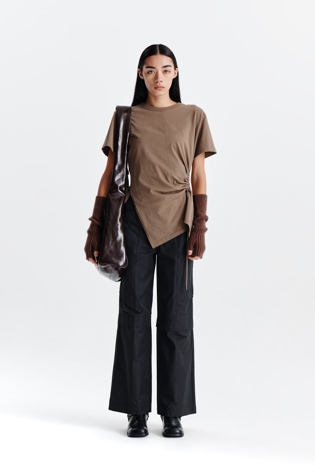 [matinkim] KNEE POINT TUCK WIDE PANTS IN CHARCOAL