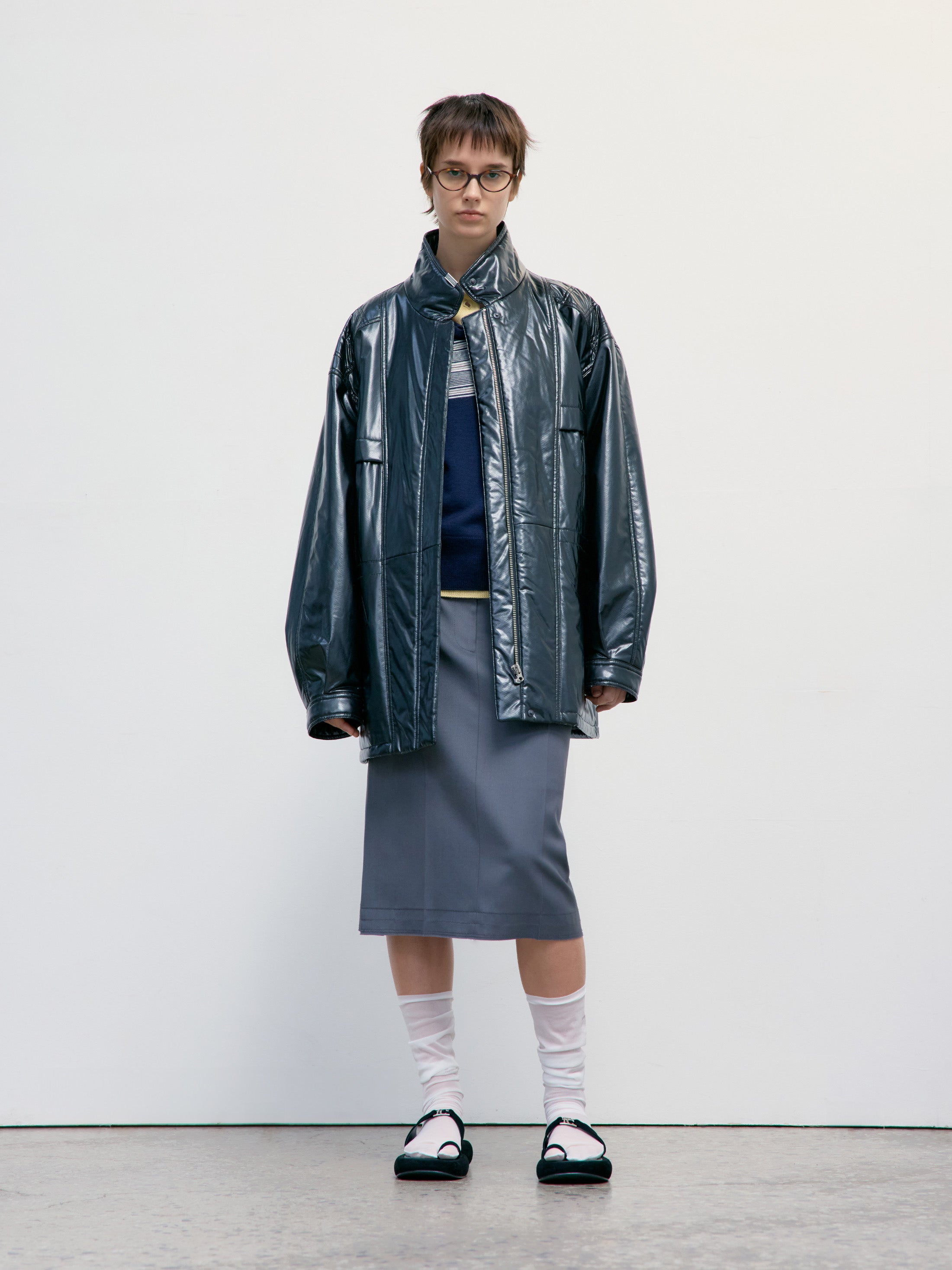 Low Classic Padded Stitch Leather Half Jacket Black