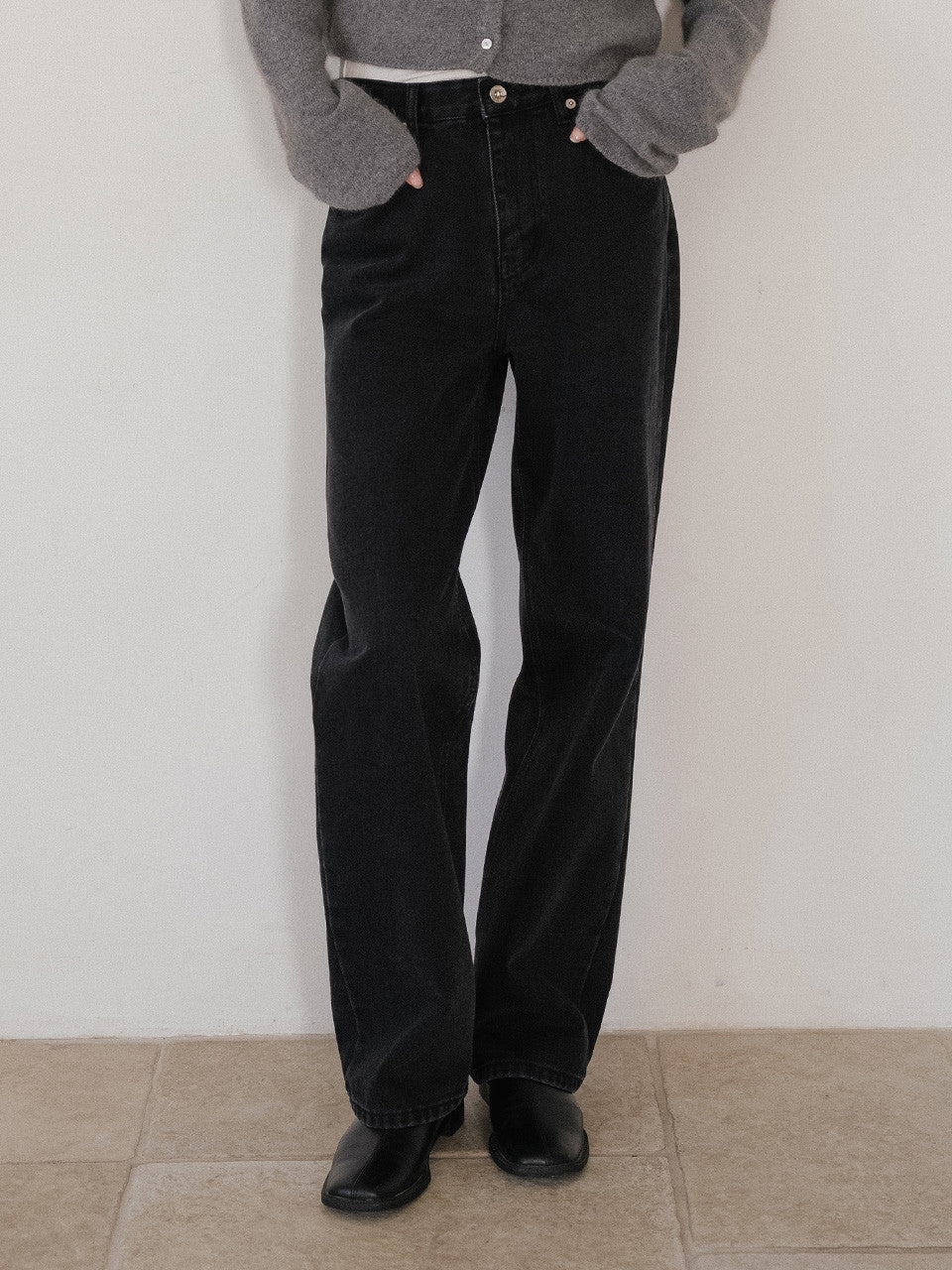 Tillidie Brushed black straight denim Black