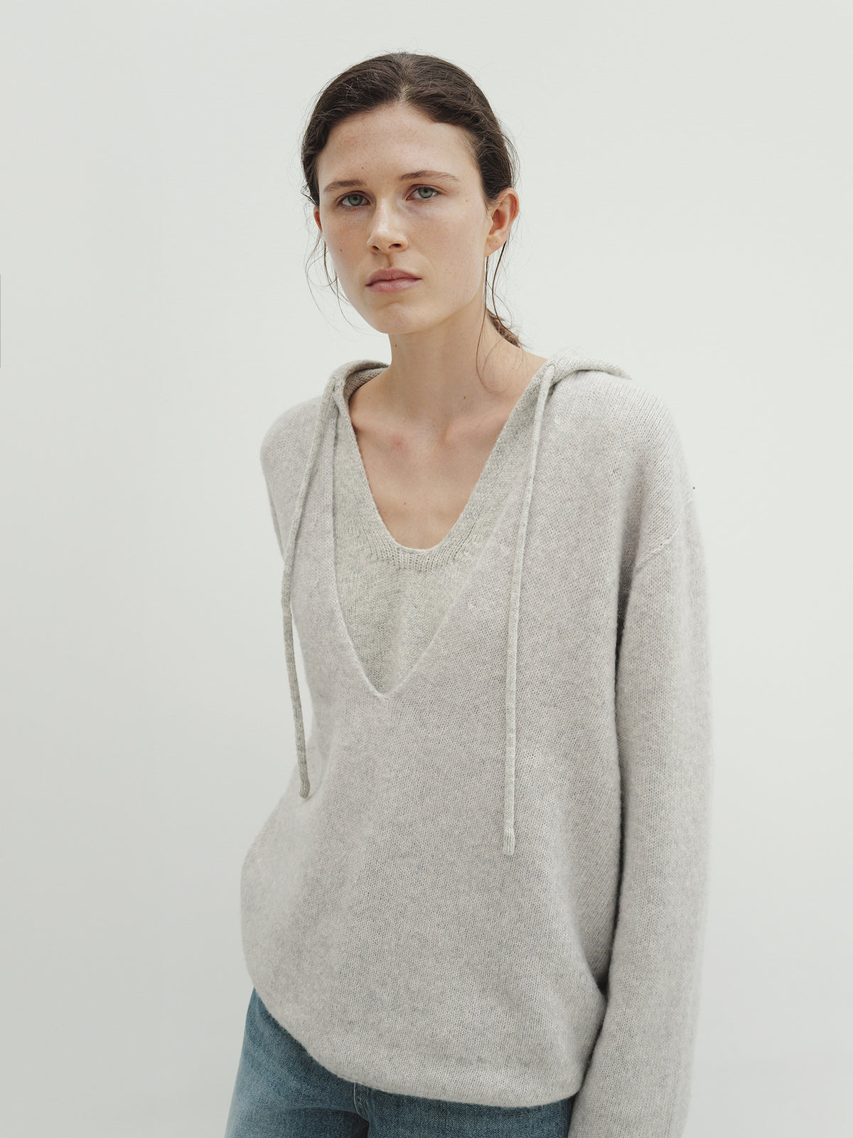 Moia deep v-neck pullover (melange gray)