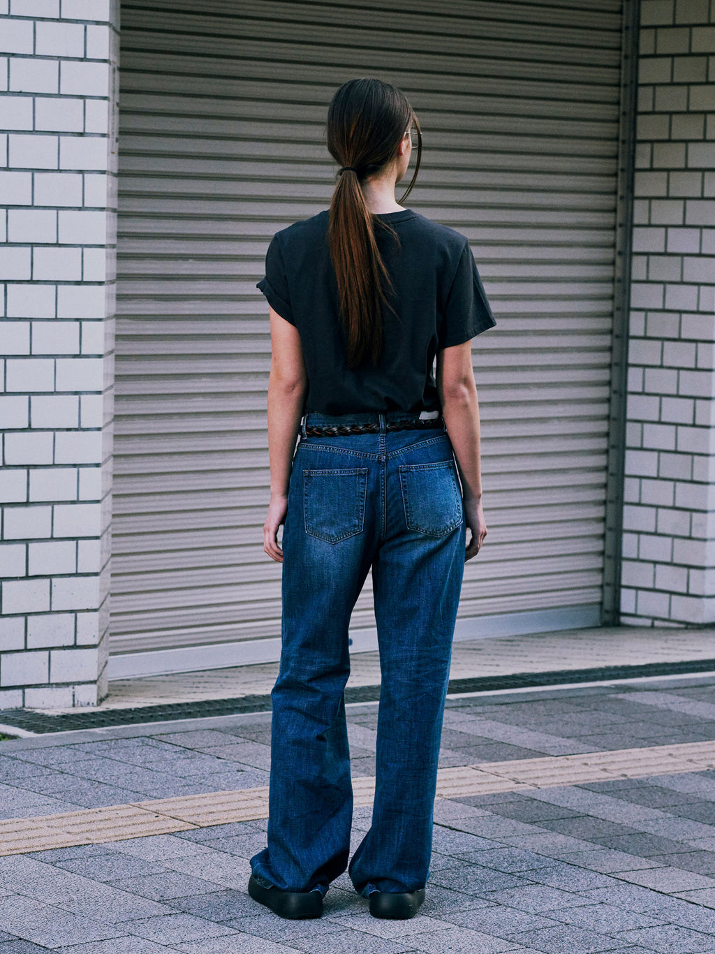 Low Classic Airy Relaxed-Fit Jeans - Mid Blue