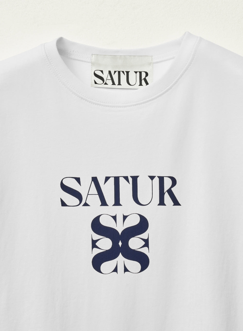 [satur] Classic Logo T-Shirt - Art Navy