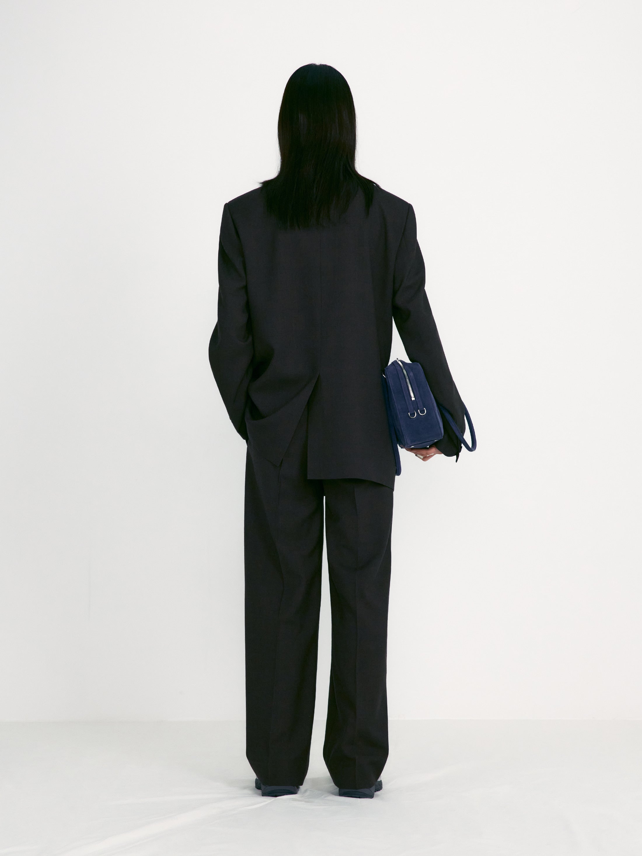 [low_classic] Belted Point Trousers
Melange Brown