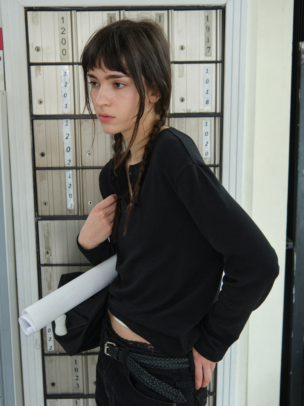 Low Classic Relaxed Henley Tee Black