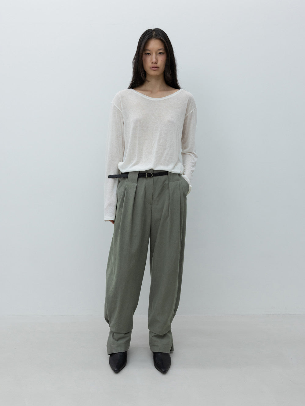 Low Classic Washed Cotton Wide Two-Tuck Pants Khaki