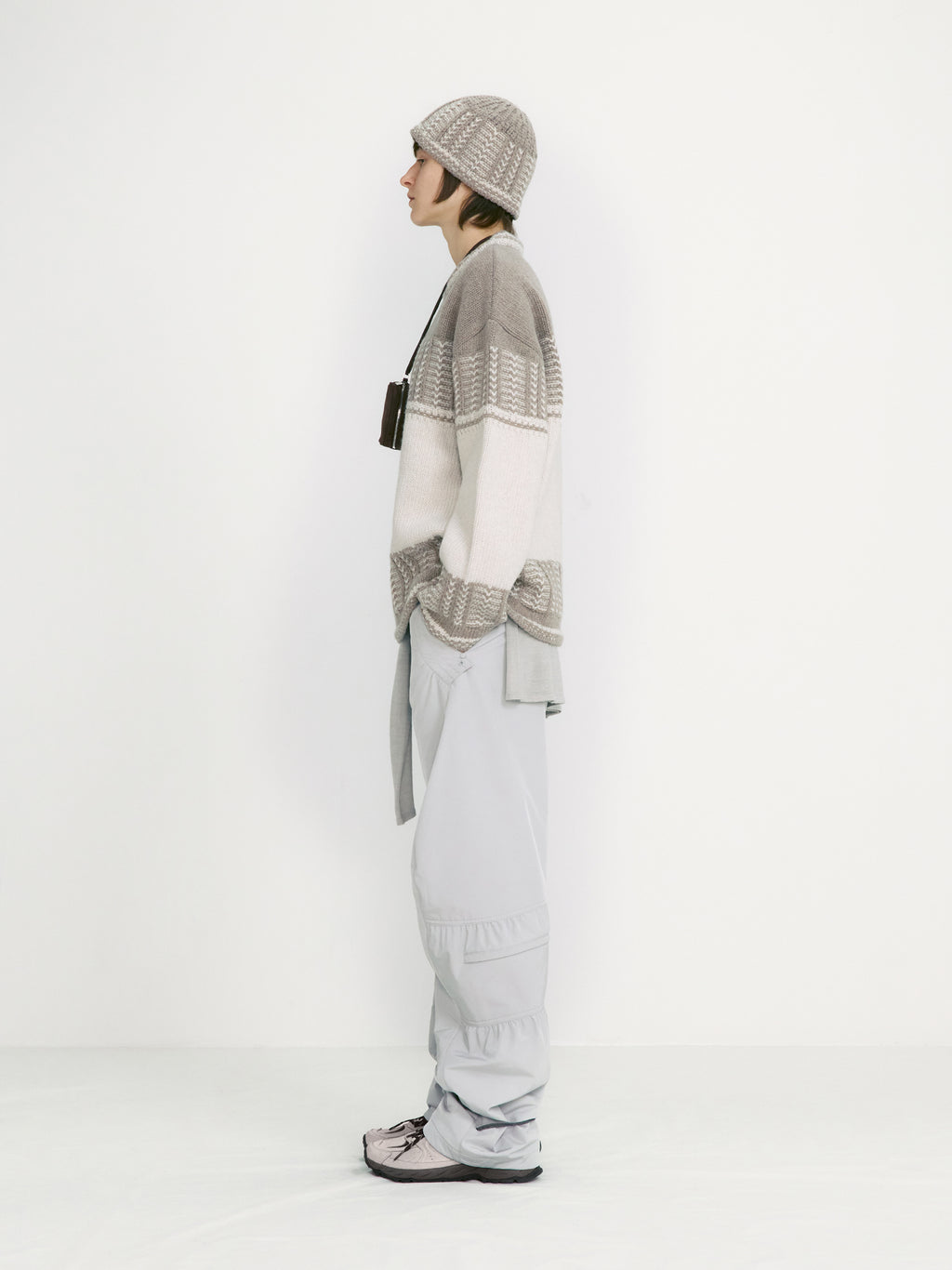 [low_classic] Jacquard Knit Sweater
Beige