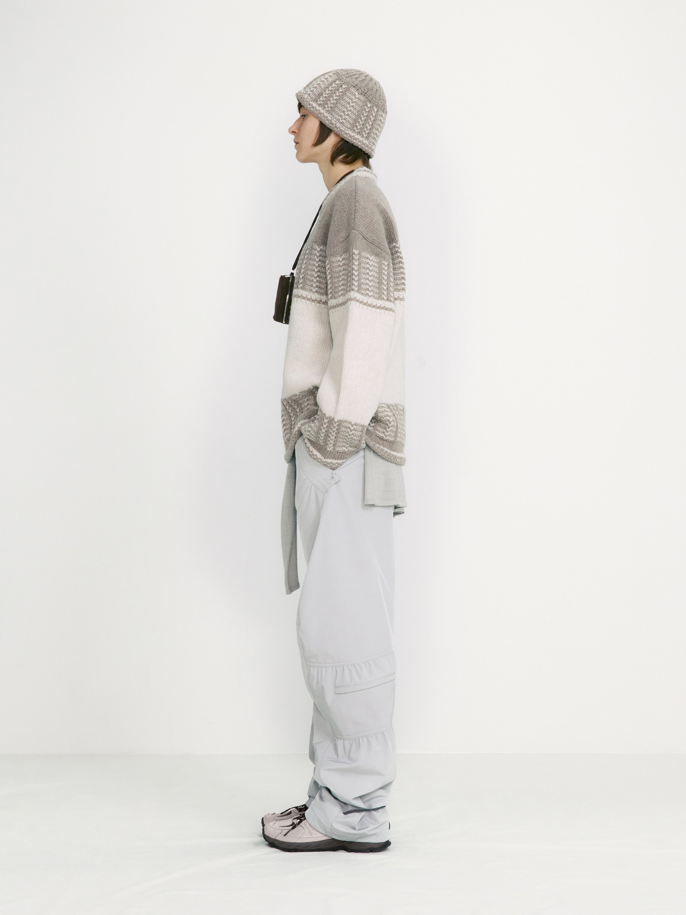 [low_classic] Jacquard Knit Sweater
Beige