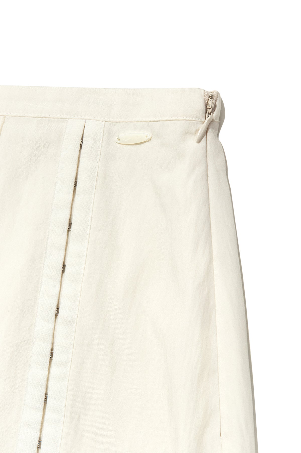 [matinkim] HOOK AND EYE STRING LONG SKIRT IN IVORY