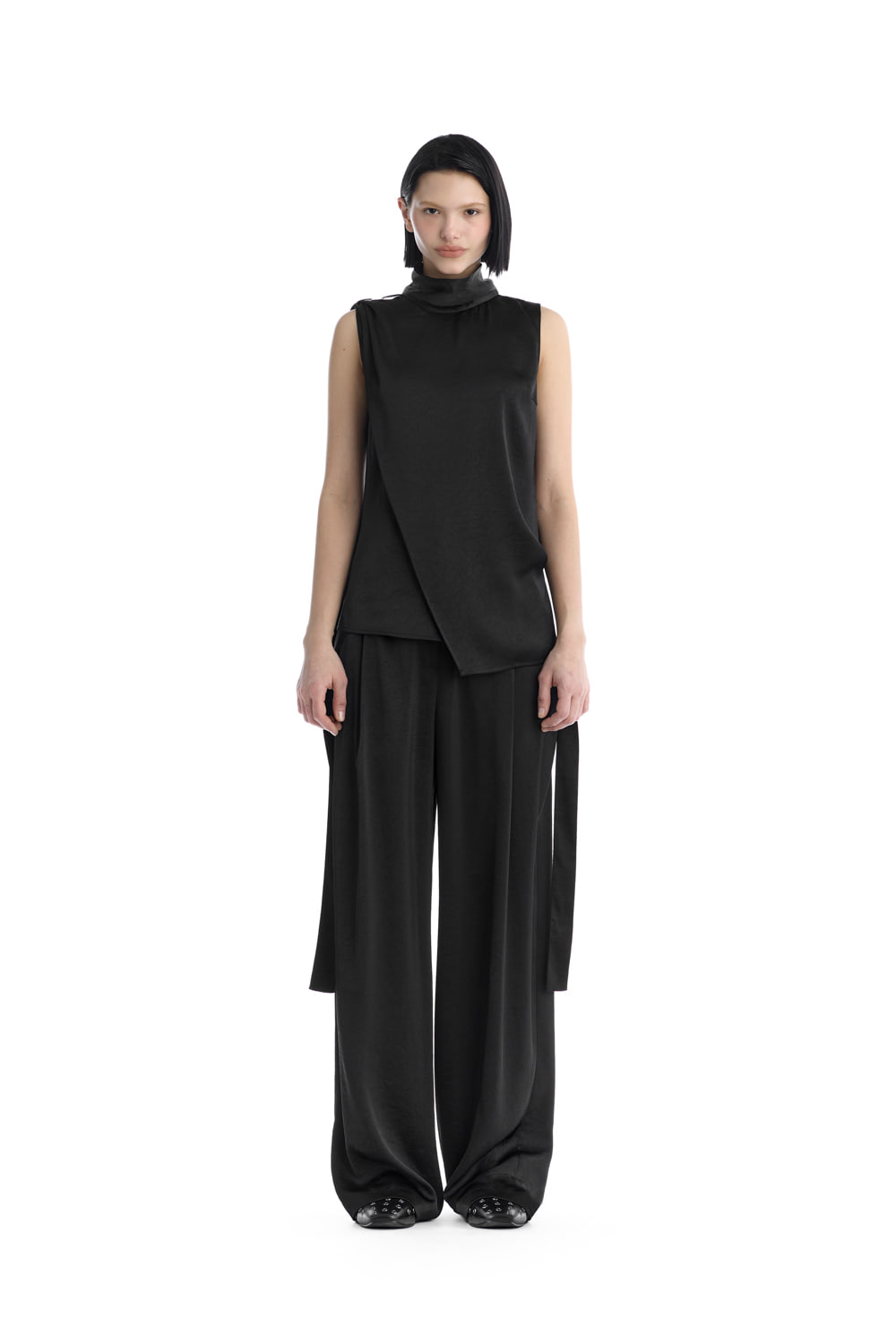 Treemingbird Draped High Neck Set-Up Sleeveless Top Black