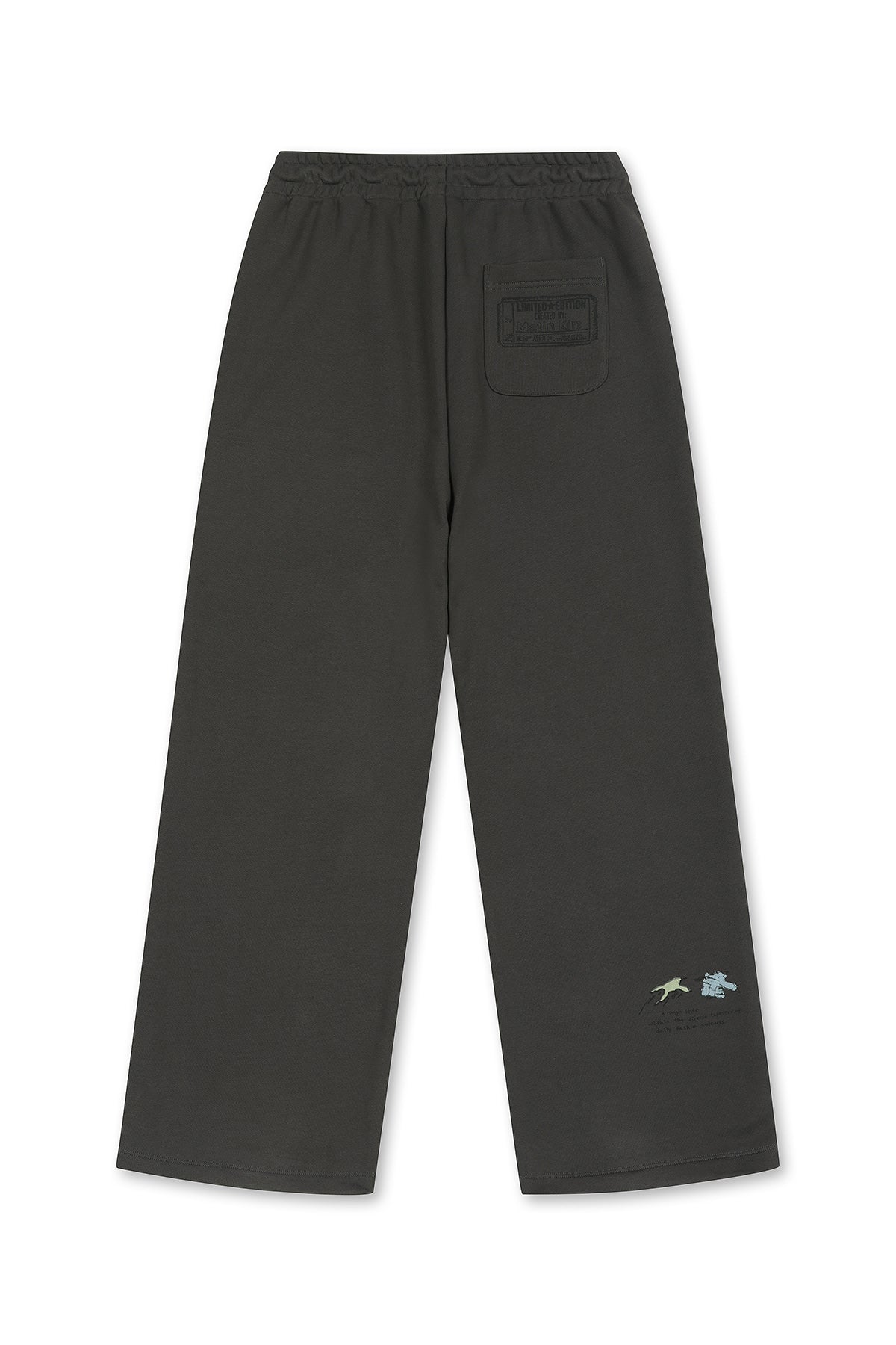[matinkim] GRAFFITI ARTWORK SWEATPANTS IN CHARCOAL