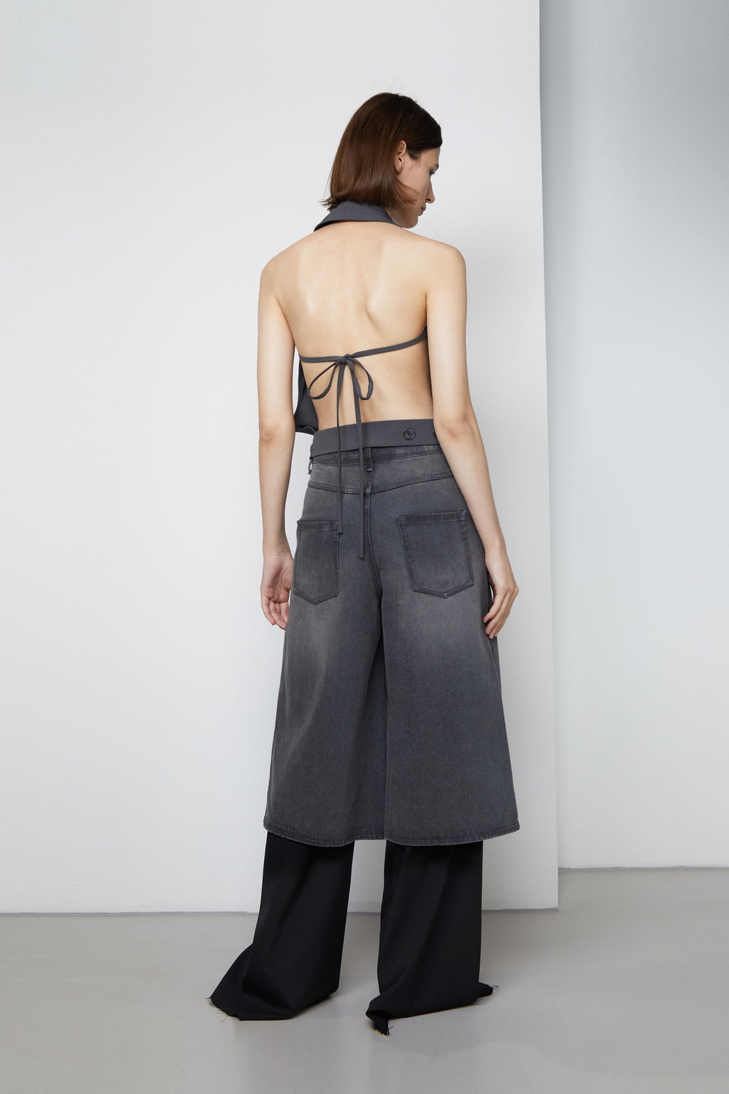 [low_classic] DENIM BERMUDA PANTS
GREY