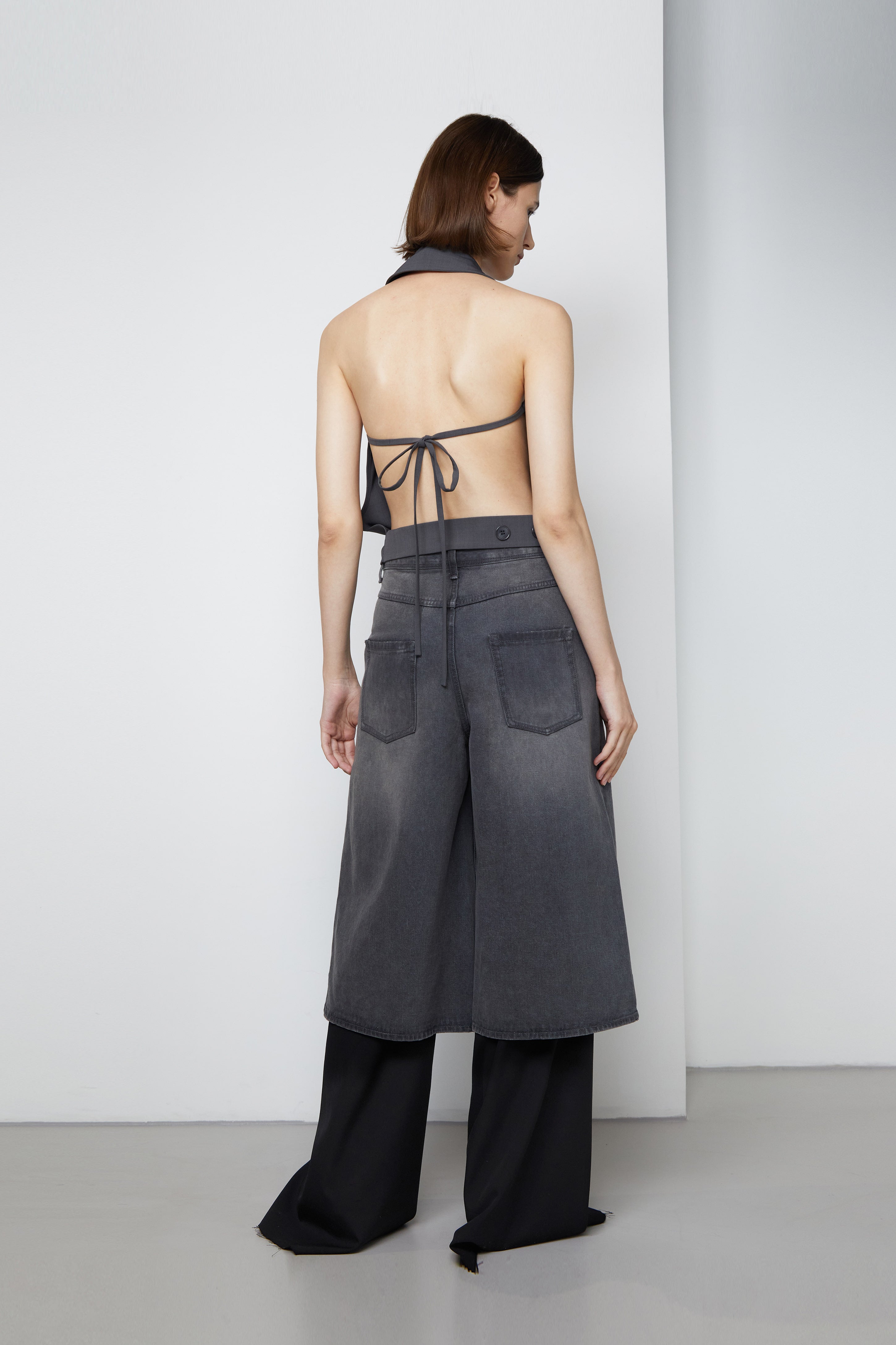 [low_classic] DENIM BERMUDA PANTS
GREY