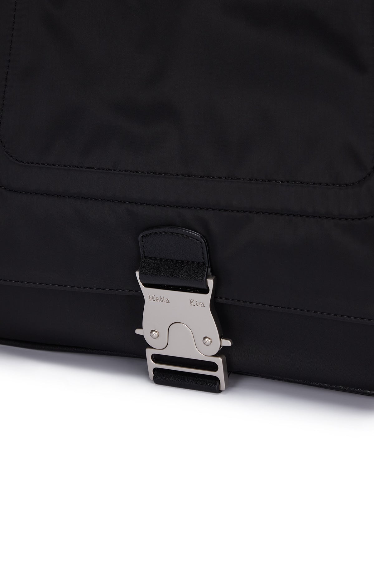 [matinkim] BUCKLE BAG IN BLACK