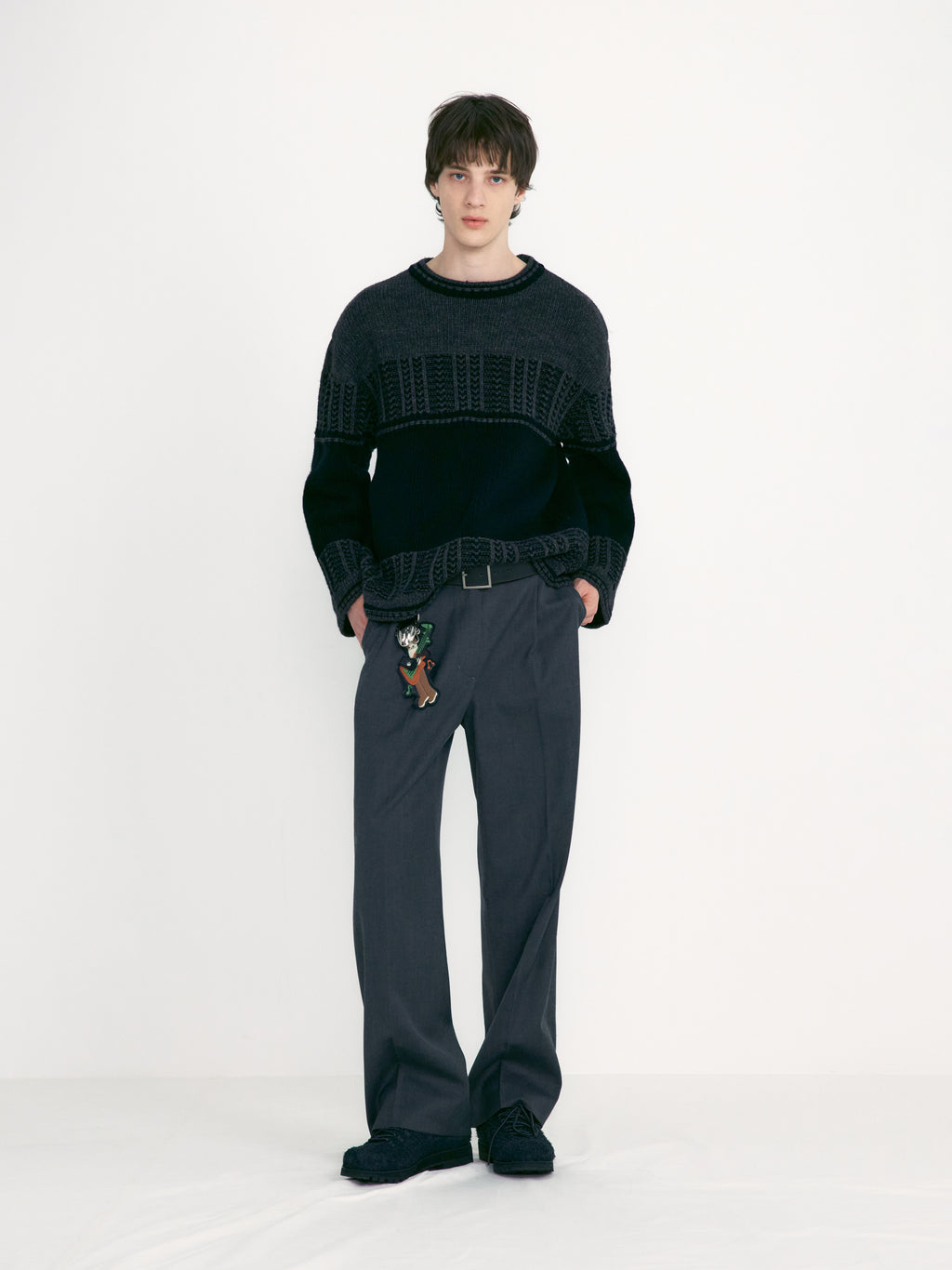 [low_classic] Rock Star Cat Key-Ring
Brown