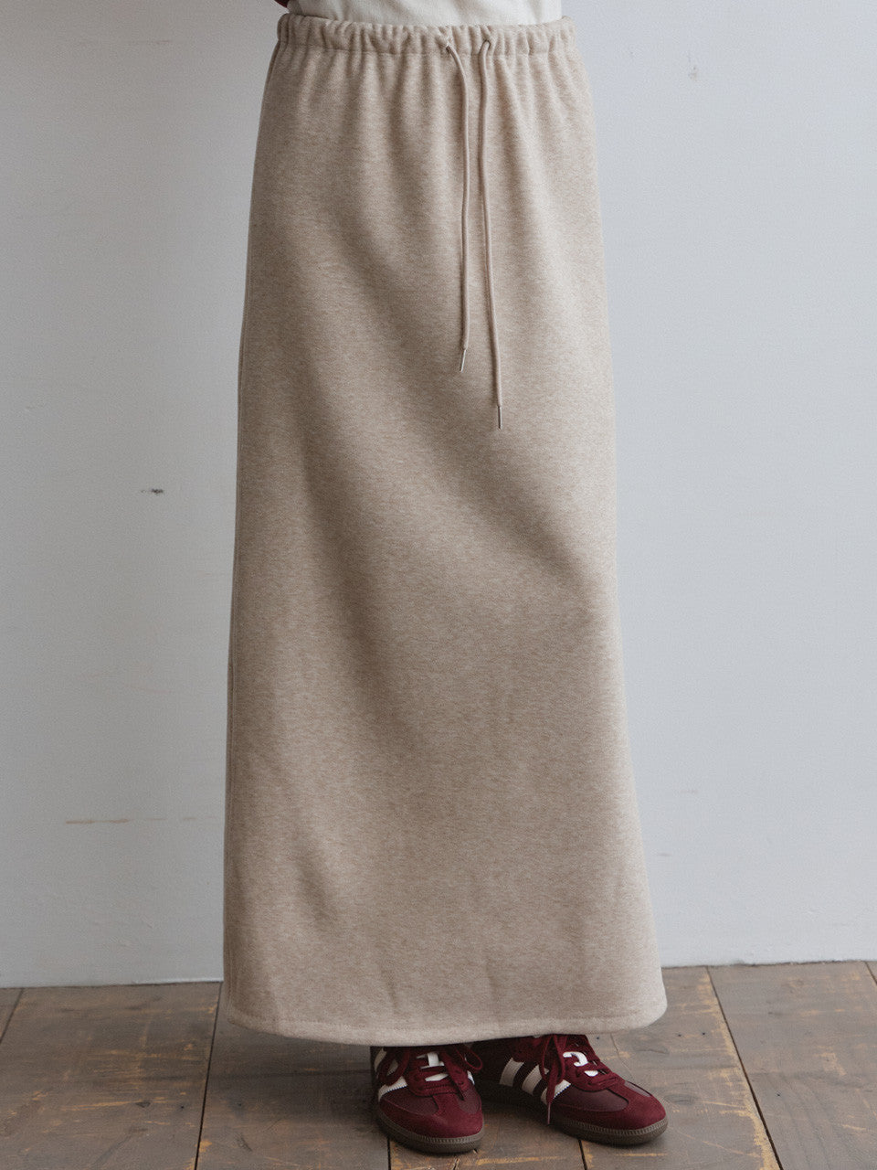 Tillidie Brushed straight long skirt Beige