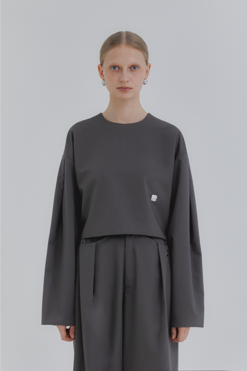 Treemingbird Crop Pintuck Set-up Blouse Charcoal Brown