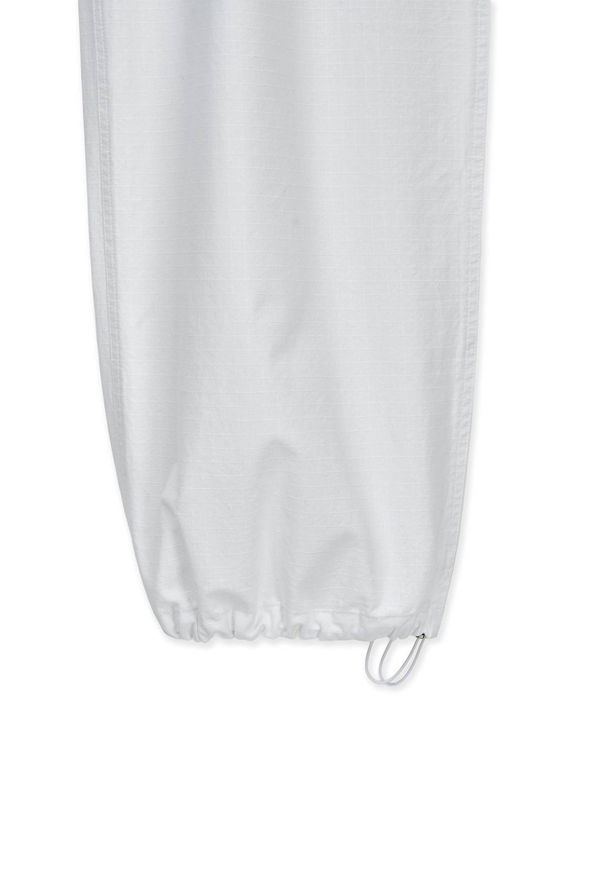 [matinkim] DRAWSTRING HEM CARGO PANTS IN IVORY