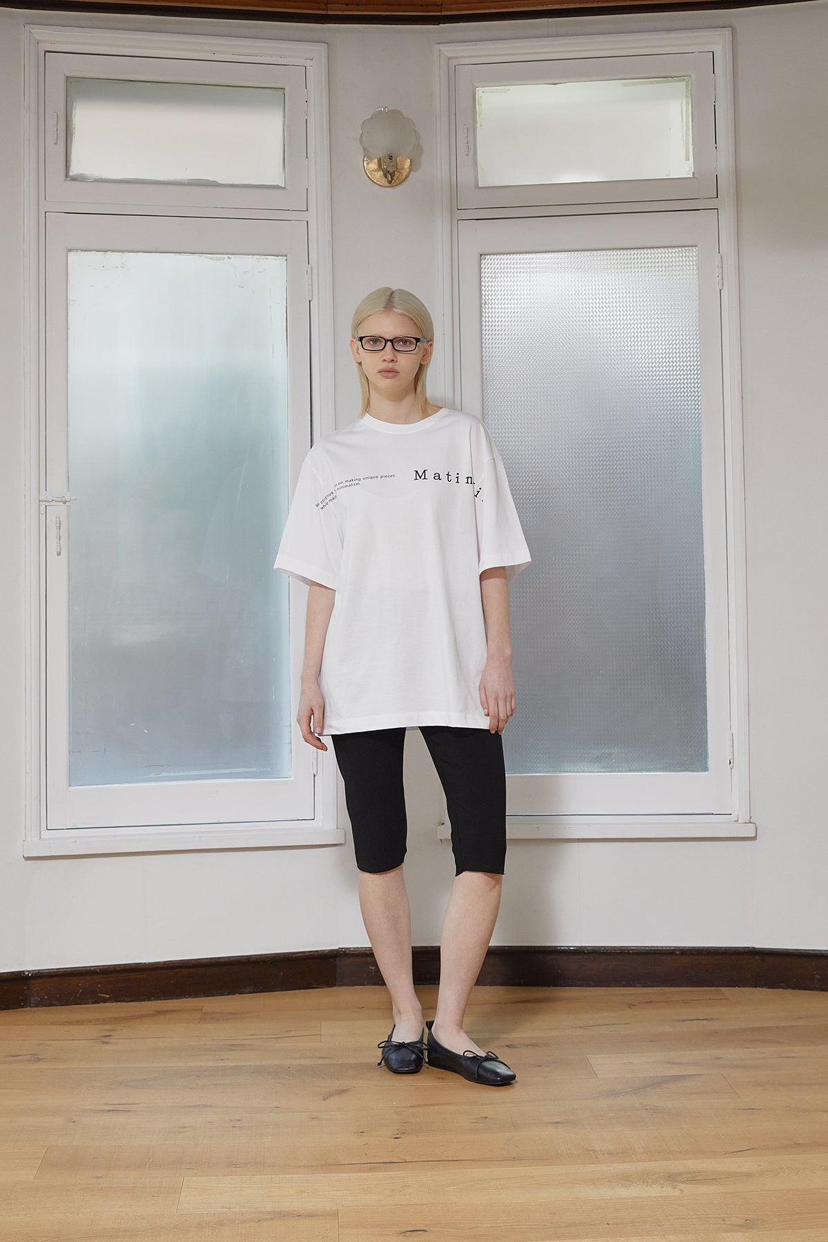 [matinkim] HALF TEXT LOGO TOP FOR WOMEN IN WHITE