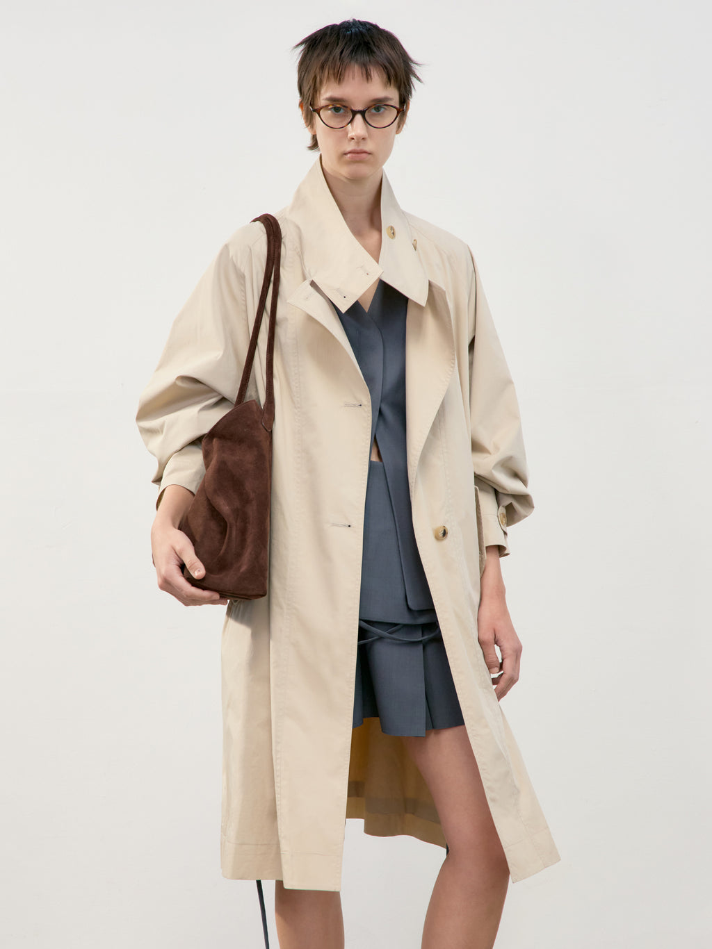 Low Classic Raglan High Neck Trench Coat Beige