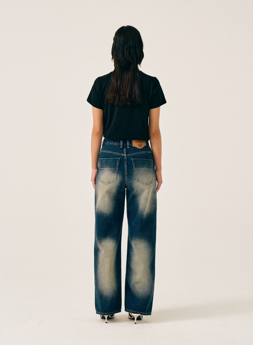 [satur] (W) Capri Citron Drawing Summer Graphic T-Shirt - Classic Black