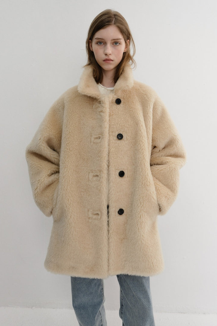 Dunst Fluffy Fur Jacket Cream Beige