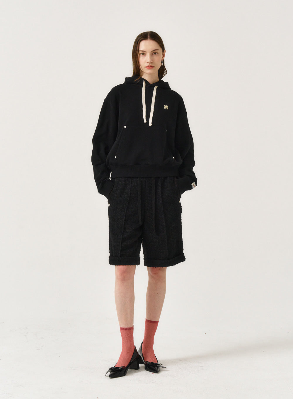 [satur] (W) Classic Small Logo Rivet Hoodie - Classic Black