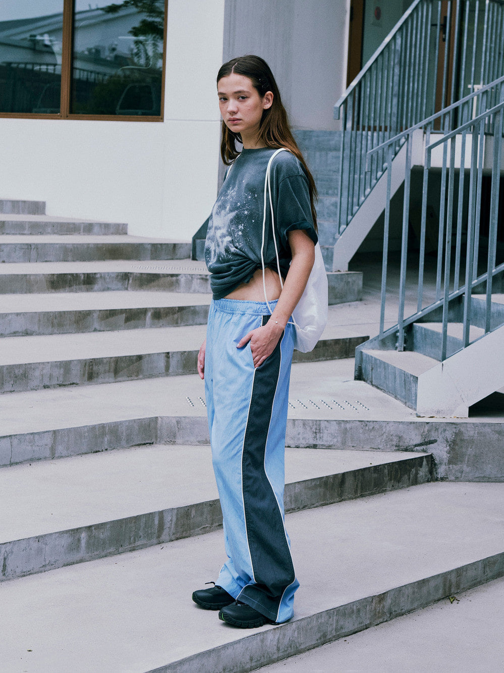 [Low Classic] Vintage Washed Sparkling T-Shirt_Charcoal