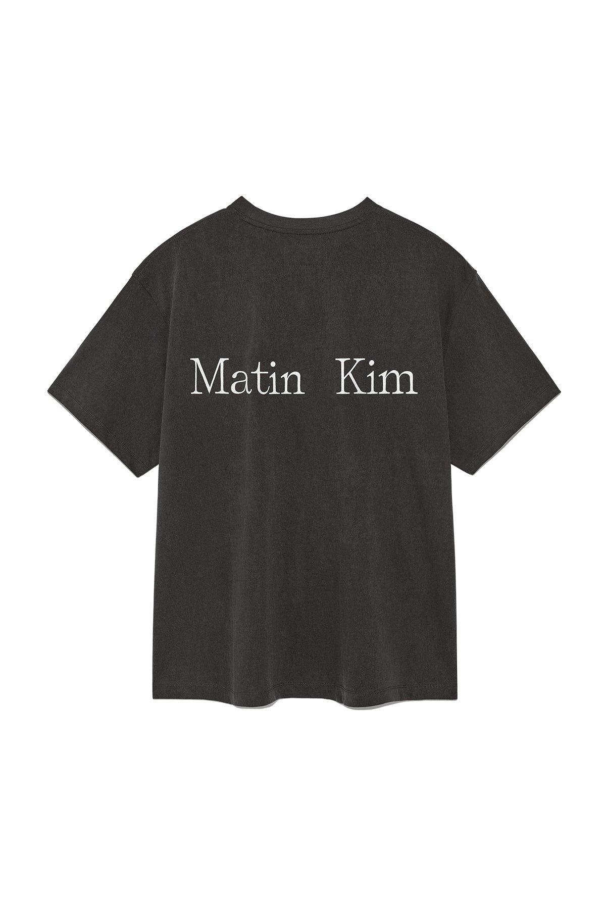 [matinkim] VINTAGE WASHED LOGO TOP FOR MEN IN CHARCOAL