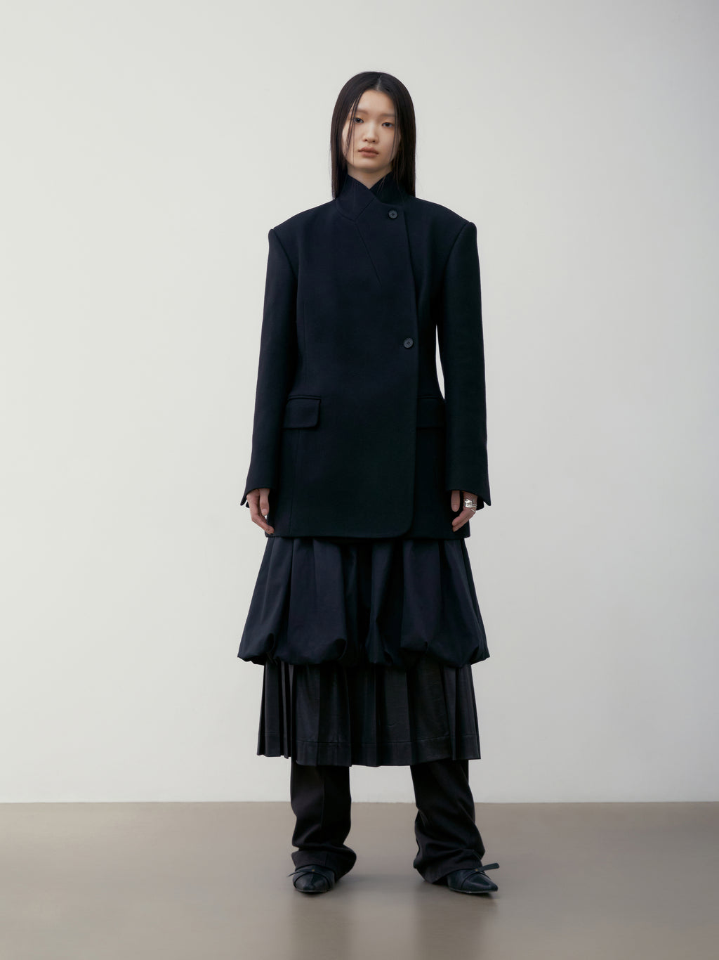 [low_classic] SLIM FIT WOOL COAT
BLACK