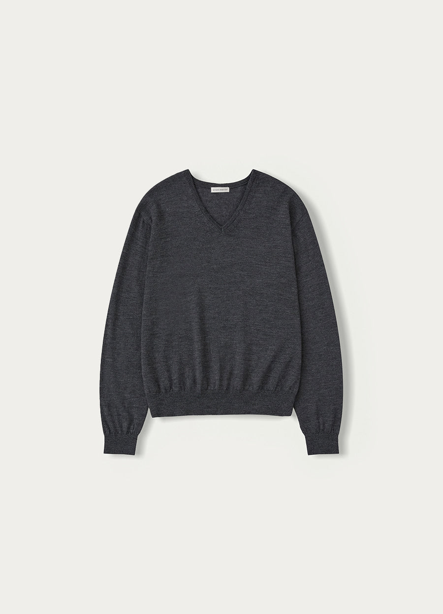 Nothing Written Charlotte v-neck pullover (Charcoal)