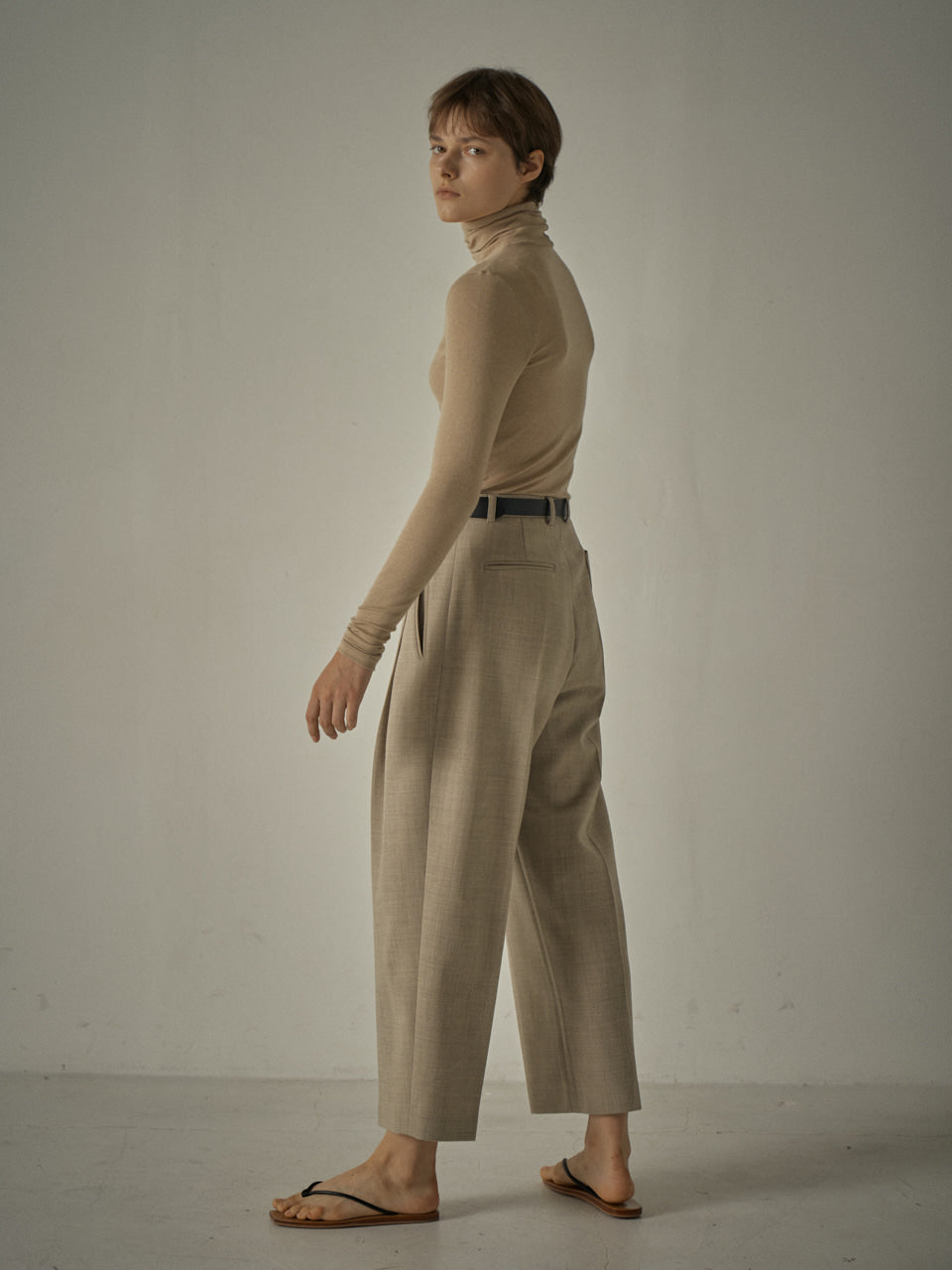Facade Pattern Round Wool Pants oatmeal