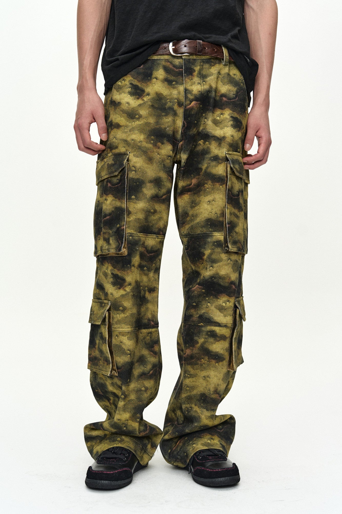 Andersson Bell Unisex Burnout Camouflage-Printed Cargo Jeans