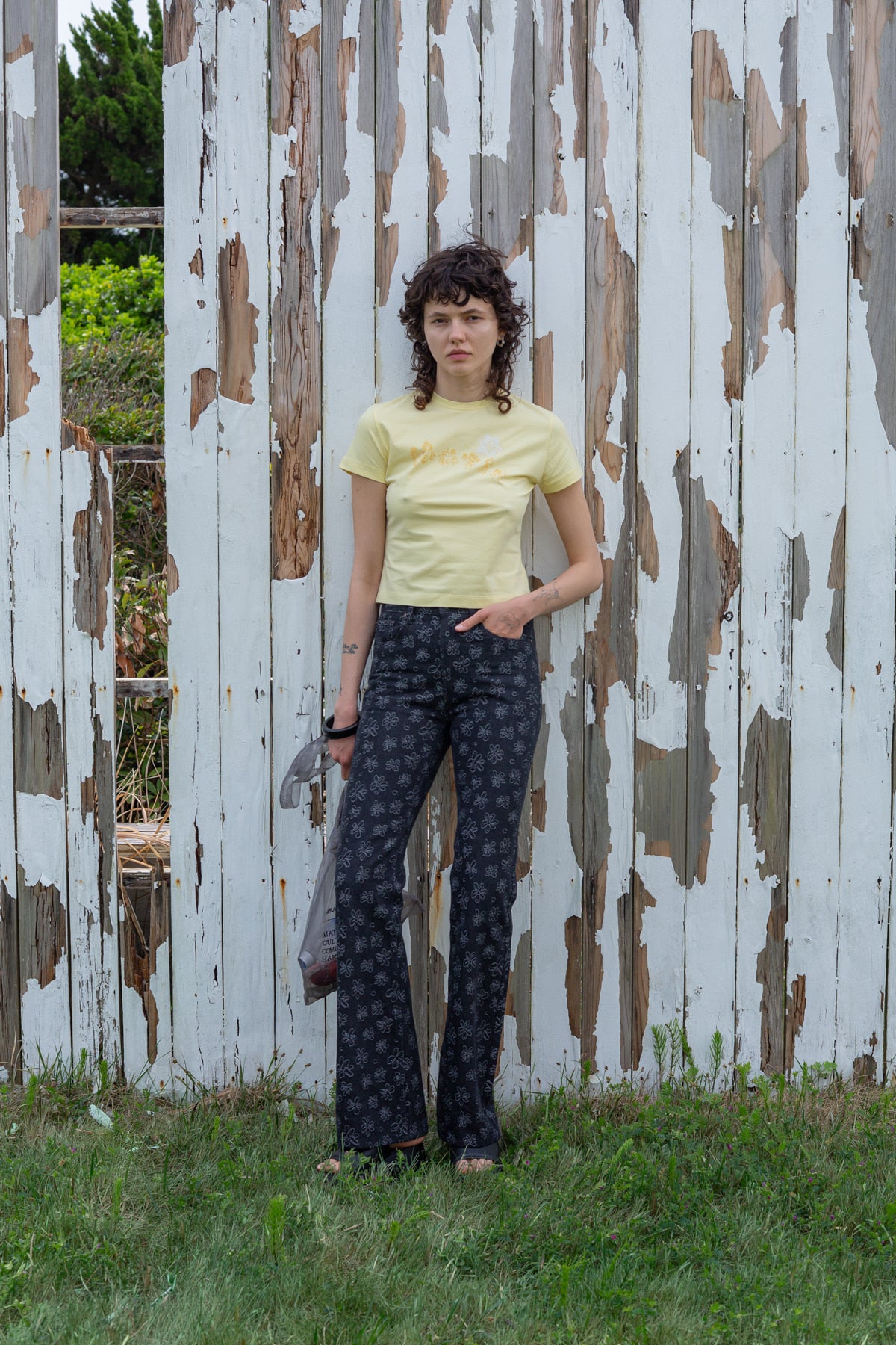 [matinkim] BUBBLY GRAPHIC PRINTING TOP IN LIGHT YELLOW